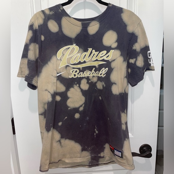 NIKE PADRES T-SHIRT GENUINE MERCHANDISE - Picture 1 of 3